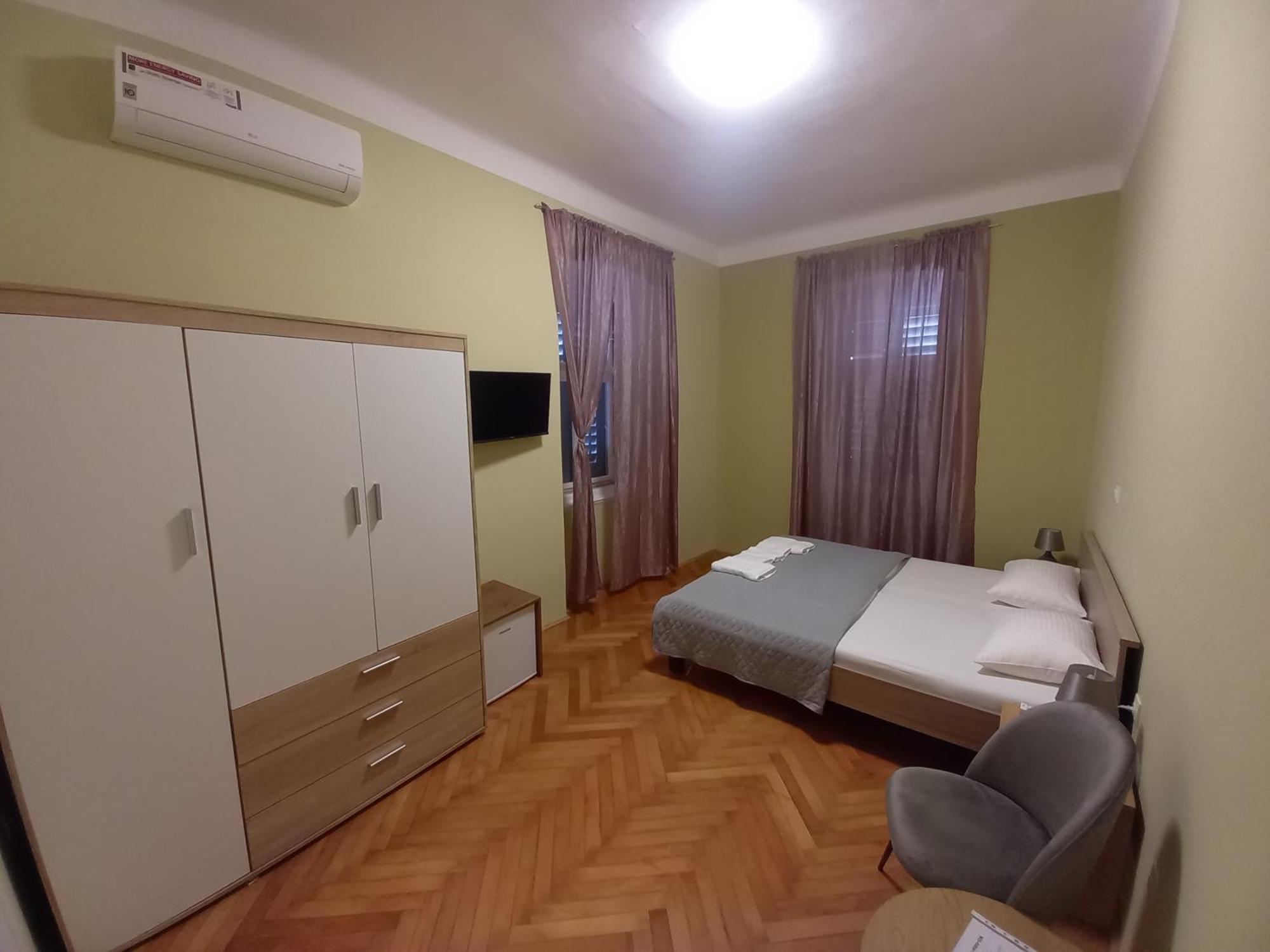 Oskar Amphitheater Apartments And Rooms With Free Parking Пула Номер фото